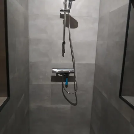 L'ile D'amelie * Ciney