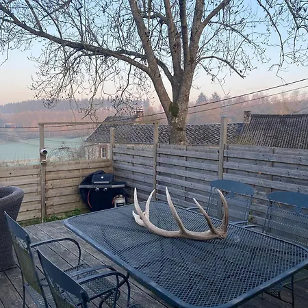 L'île D'amélie * Ciney